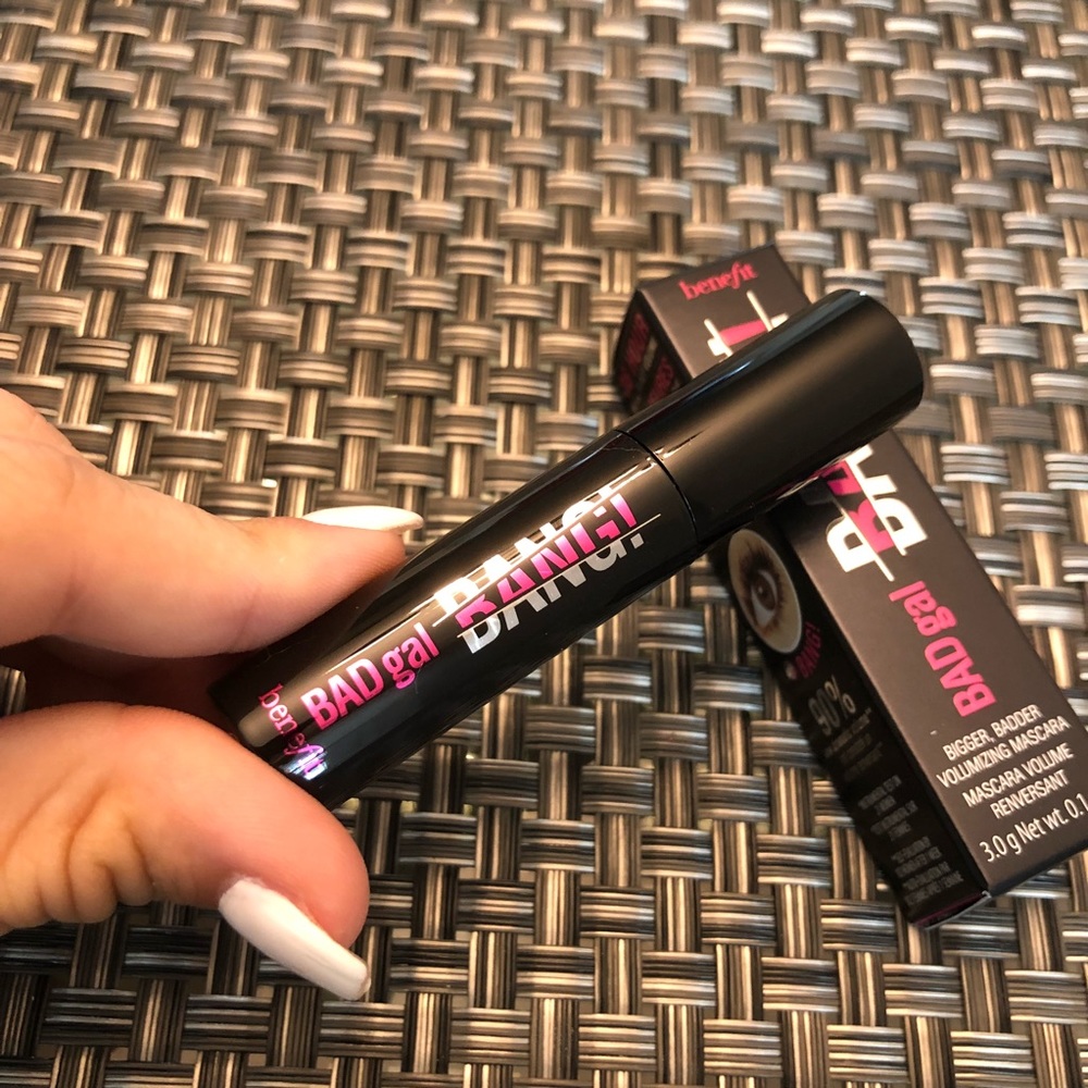 benefit bag gal bang volumizing mascara - Picture 2 of 5